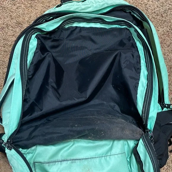 L L Bean bookbag with lots of compartments - Picture 8 of 9